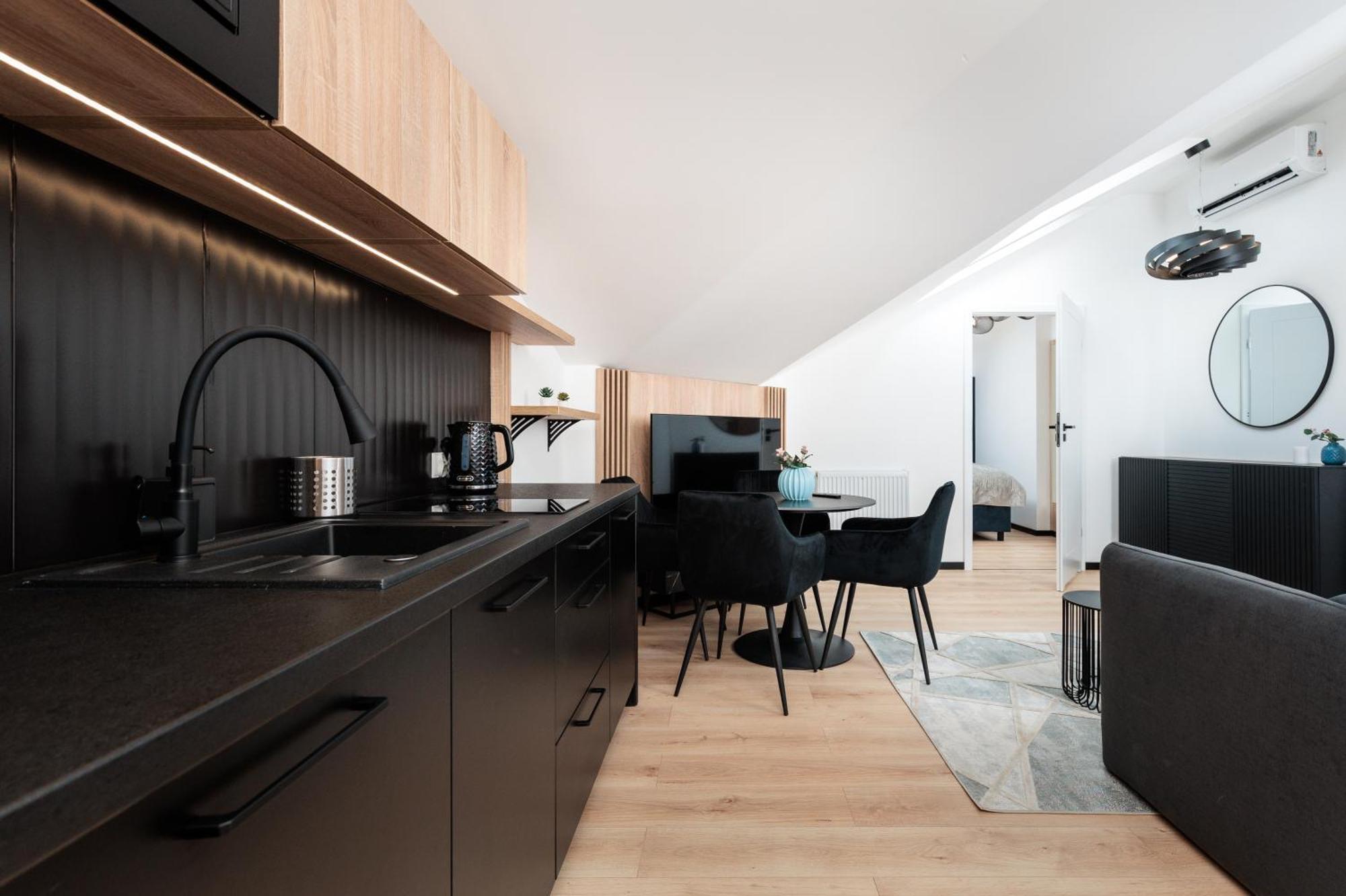 Krowoderska 55 - By Upstairs Apartament *